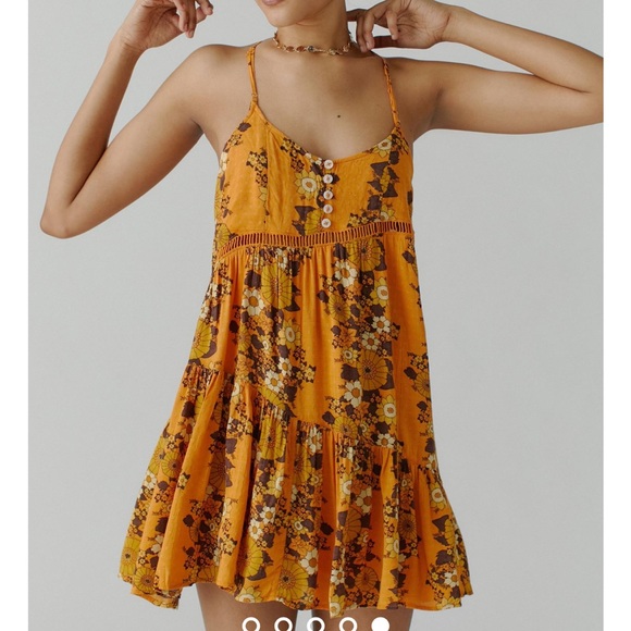NWT Urban Outfitters Georgia Tiered Mini Dress - Picture 5 of 5